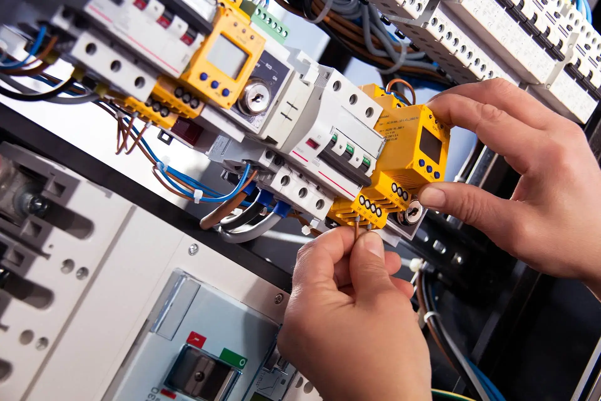 Expert PAT Testing Services in Hounslow for Electrical Safety in Hounslow